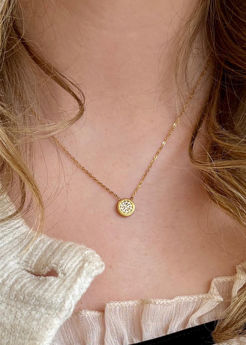 Gold plated waterproof necklace with round diamante pendant